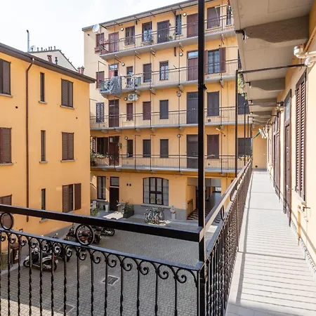 Pomponazzi, 4 Bilocale In Zona Bocconi Navigli Daire *